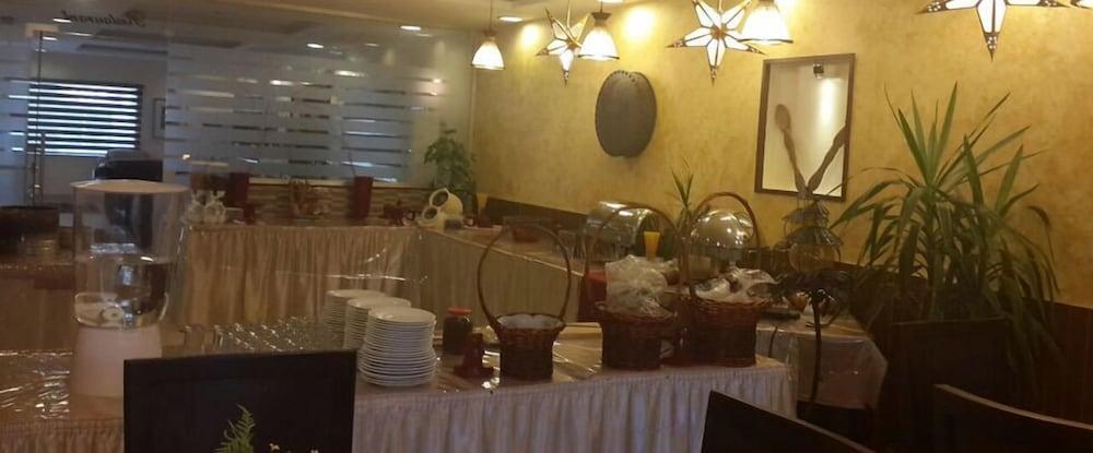 Renad Hotel Amman Buitenkant foto